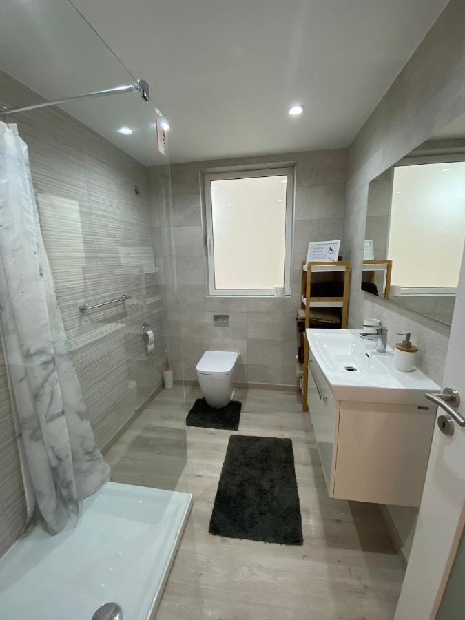 Modern Apartment With Large Outdoor Area - Sleeps 7, Close To Malta International Airport Luqa Luaran gambar