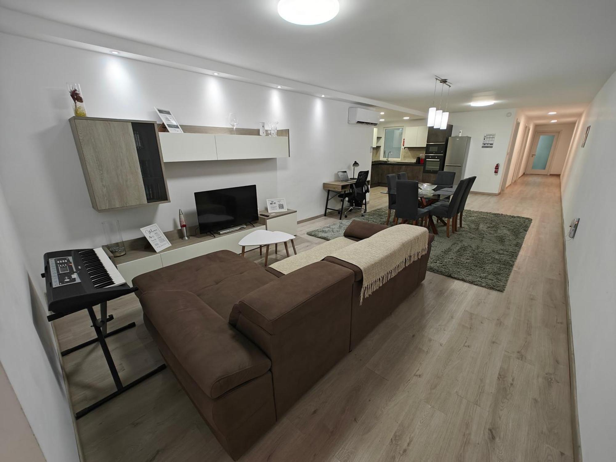 Modern Apartment With Large Outdoor Area - Sleeps 7, Close To Malta International Airport Luqa Luaran gambar