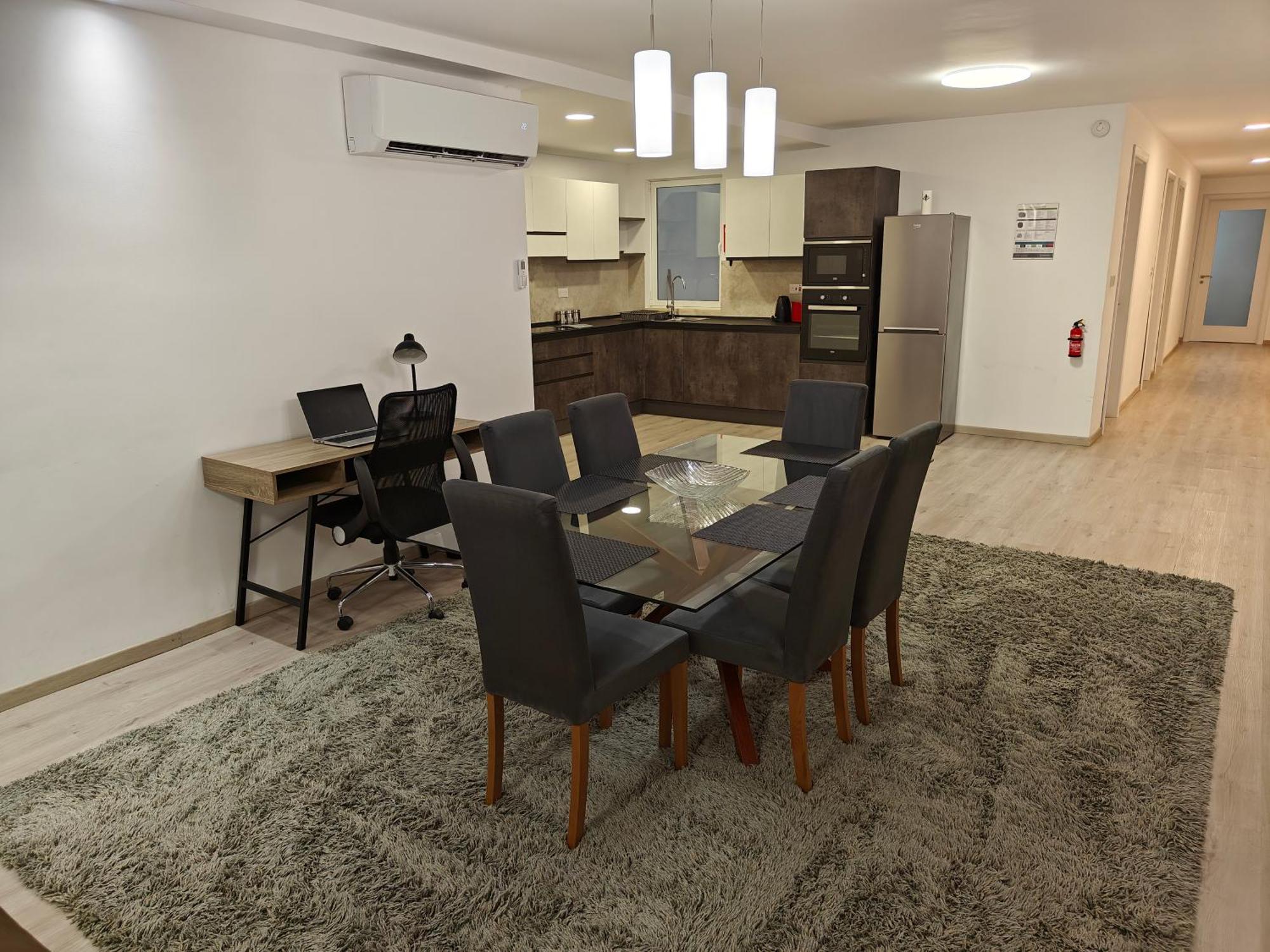 Modern Apartment With Large Outdoor Area - Sleeps 7, Close To Malta International Airport Luqa Luaran gambar