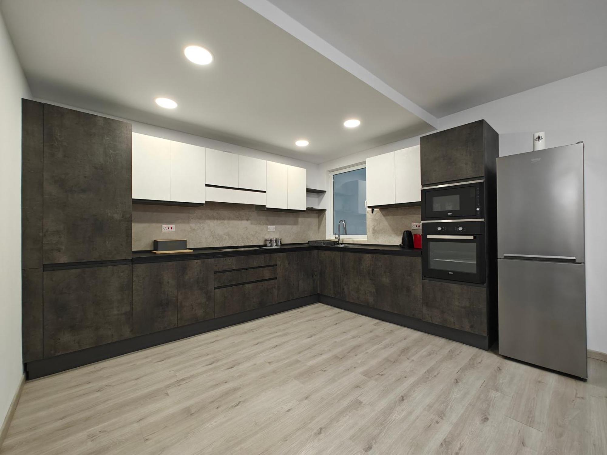 Modern Apartment With Large Outdoor Area - Sleeps 7, Close To Malta International Airport Luqa Luaran gambar